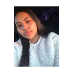 Meet your Posher, Nadia